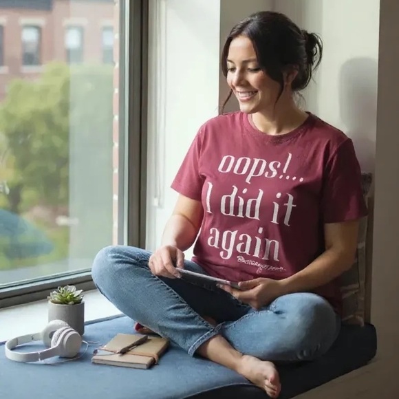 TORRID 1X XXL Red Oops I Did It Again Graphic Tee NWOT Britney Spears R $39 - Picture 1 of 4